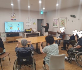 신체활동 /룰루랄라~~봄날강서요양원의 신체재활 프로그램 입니다.