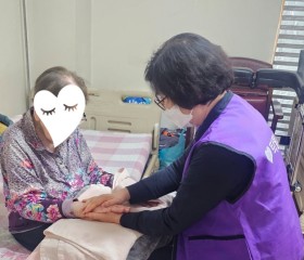인지/신체활동 <<마음까지 편안해지는 시간, 봄날강서요양원의 탁틸 케어>>